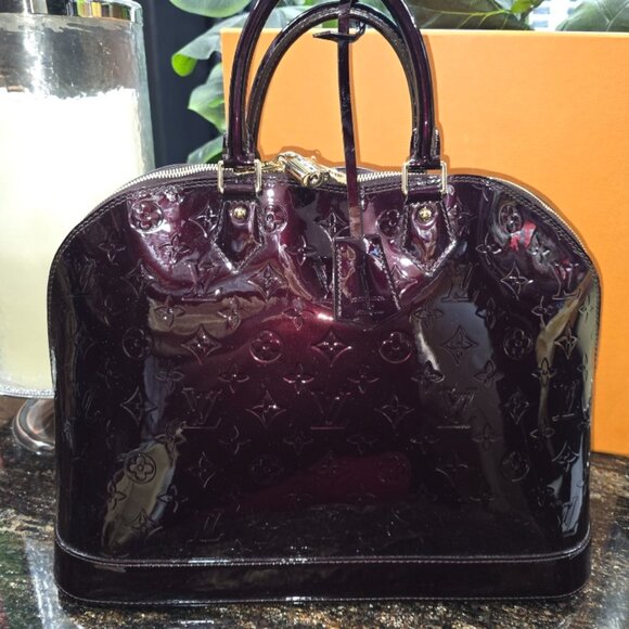 Louis Vuitton Handbags - PRISTINE CONDITION Louis Vuitton Vernis Alma GM